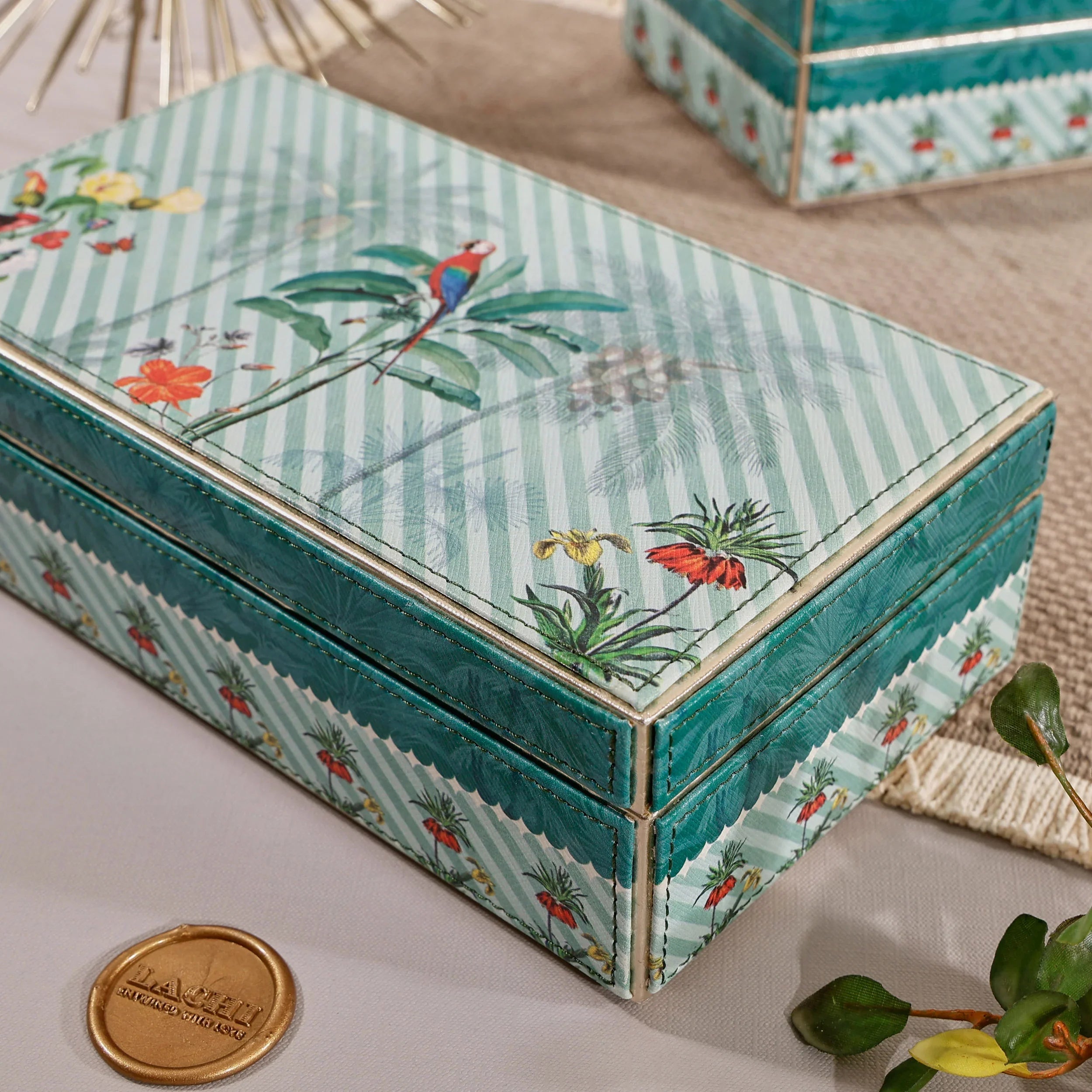 Verdura Court - Storage Box